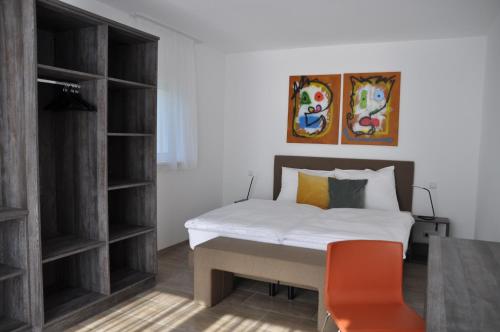 Postel nebo postele na pokoji v ubytování KM Hotel Murtal