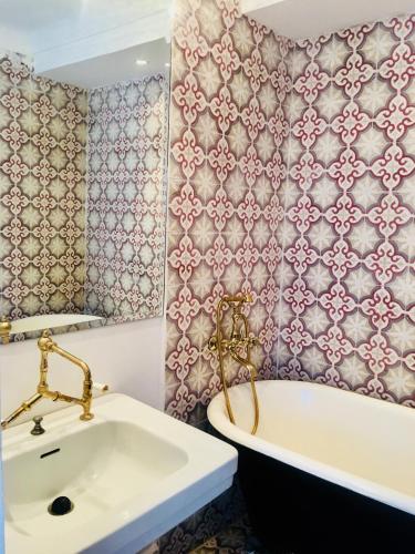Un baño de Riad Dar Tmania