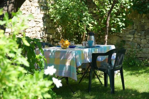 Ein Garten an der Unterkunft La Casa sul Blu Albergo Diffuso