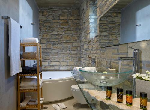 Koupelna v ubytování Kouros n' Kori Villas