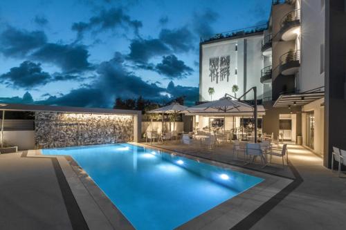 Bazén v ubytování Garden City Resort nebo v jeho okolí