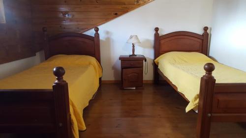 Una cama o camas en una habitación de Saint Florentin Front Al Mar
