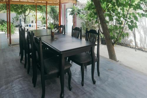 Restaurace v ubytování Azoush Tourist Guesthouse