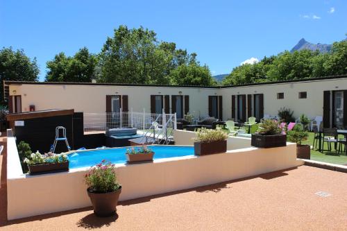 Gallery image of Hotel Le Connetable in Saint-Bonnet-en-Champsaur