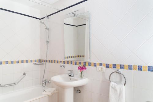 Ванная комната в Club Tenerife Apartments