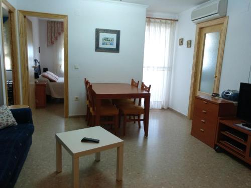 Μια τηλεόραση ή/και κέντρο ψυχαγωγίας στο Apart. BREZO Nova-Canet. Playa