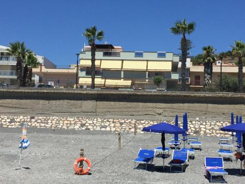 Gallery image of Le Zagare apartments in SantʼAlessio Siculo