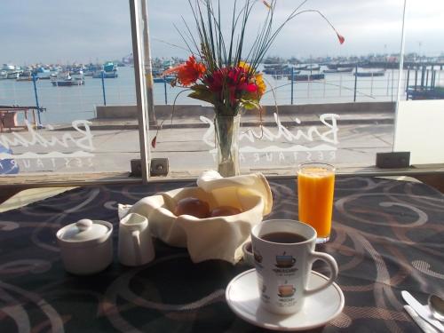 Принадлежности для чая и кофе в Hotel Marina Del Bay