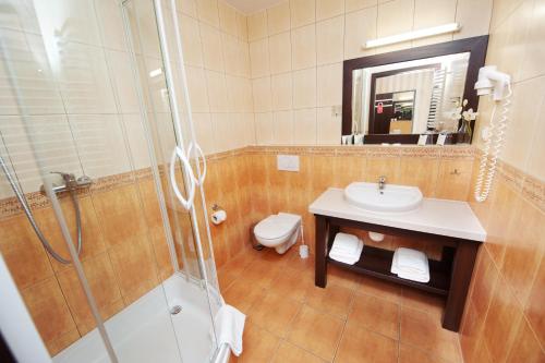 Ένα μπάνιο στο Hotel Wielopole