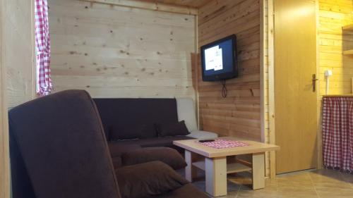 Μια τηλεόραση ή/και κέντρο ψυχαγωγίας στο Vacation home SAJRA