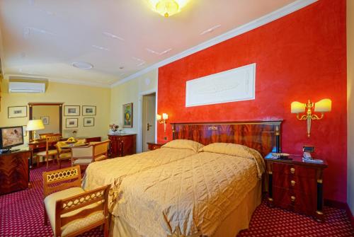 Katil atau katil-katil dalam bilik di Hotel Aurora Terme