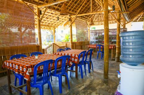 Restoran atau tempat makan lain di Kembang Kuning Cottages