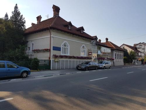 The building in which a vendégházakat is located