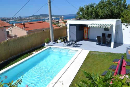 Bazén v ubytování 4 apartmens private pool 20people max nebo v jeho okolí