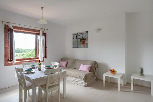 Apartments Terrarossa & House with pool