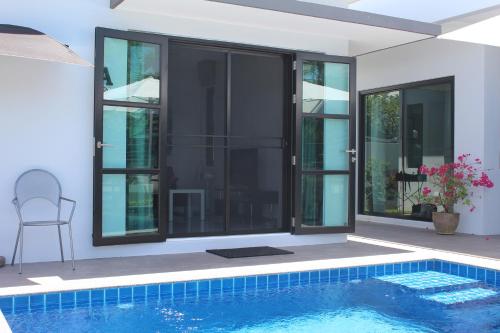Πισίνα στο ή κοντά στο Pudpichaya Pool Villa