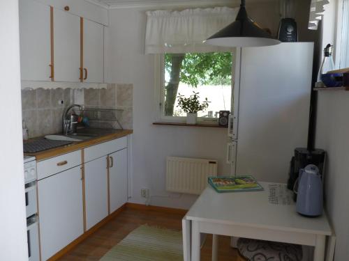 Kuchyň nebo kuchyňský kout v ubytování Enevägen 9