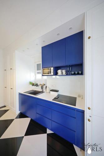 Three Pearls Deluxe Rooms & Studios