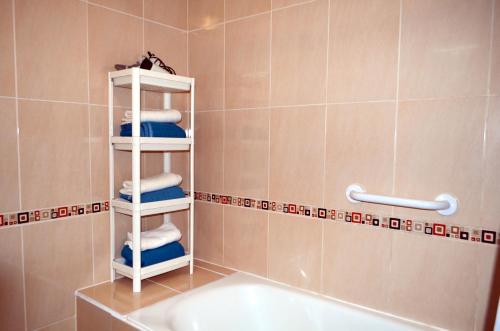 Apartamento Cervantes tesisinde bir banyo