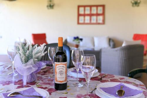 Minuman di Agriturismo Fattoria di Sommaia