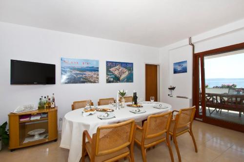 Apartment Topic near the beach