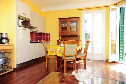 Suite ST Genevieve Five stars holiday house