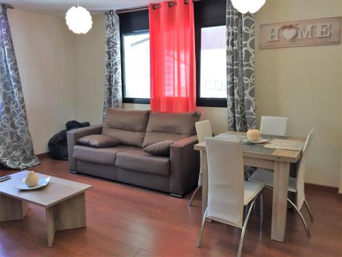  P&C Areny -  Room  picture :   Tea/Coffee maker    Bath    Hairdryer                           