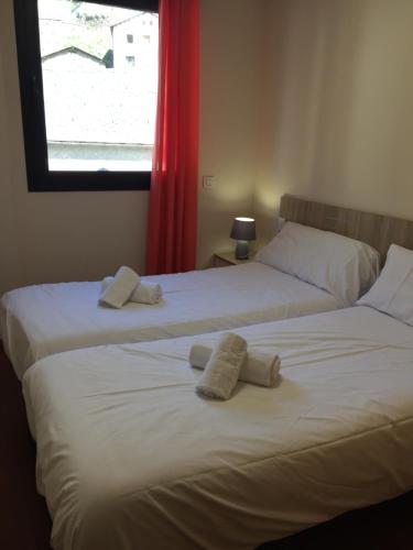  P&C Areny -  Room  picture :   Tea/Coffee maker    Bath    Hairdryer                           