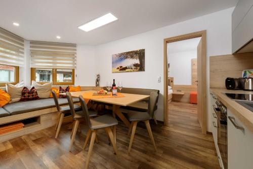 Appartement Viehhauserにあるキッチンまたは簡易キッチン