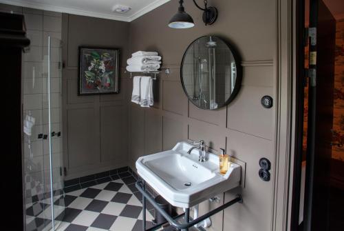 Gallery image of Tweed Hotell Skaftö in Fiskebäckskil