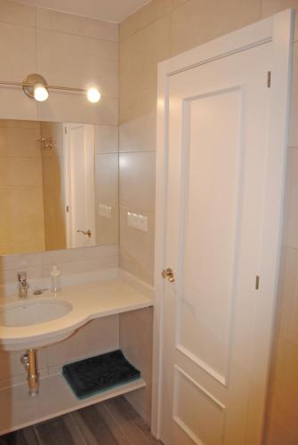 Recently refurbished apartment with sea views.