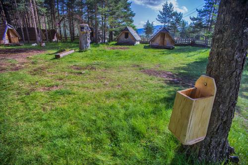 Imagen de la galería de Chalets pod Gorom, en Žabljak