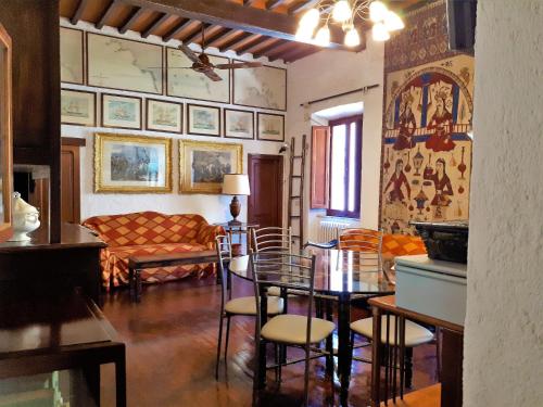 The lounge or bar area at Casa Franco