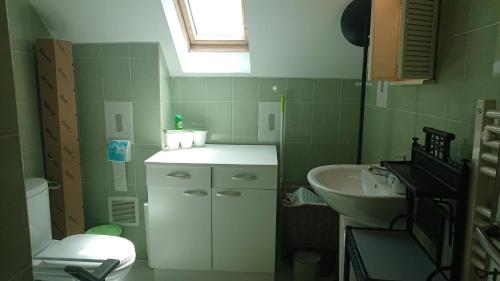 Ένα μπάνιο στο villa tsilaocia nabirat