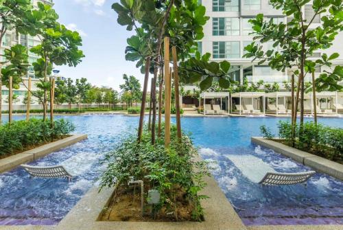Kolam renang di atau dekat dengan Robertson Suites Kuala Lumpur