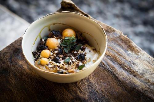 Mad på resortet eller i nærheden