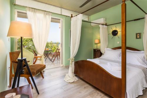 Ένα ή περισσότερα κρεβάτια σε δωμάτιο στο Lagonisi Villa Afroditi