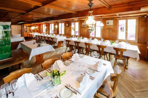 Restaurace v ubytování Landgasthof Schlüssel Alpnach