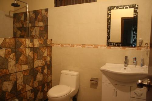 Koupelna v ubytování De Puspa Residence Seminyak