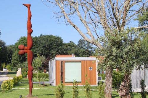 Taman di luar Bungalow Camping Los Manzanos