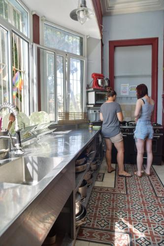 Гости Roger's Hostel Tel Aviv (age 18-45)