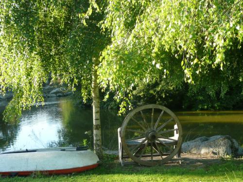 Taman di luar Domaine Paysager de Kertanguy