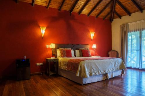 Postel nebo postele na pokoji v ubytování La Mision Mocona - Lodge de Selva