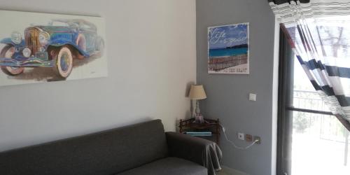 Телевизор и/или развлекательный центр в Bousounis Apartments