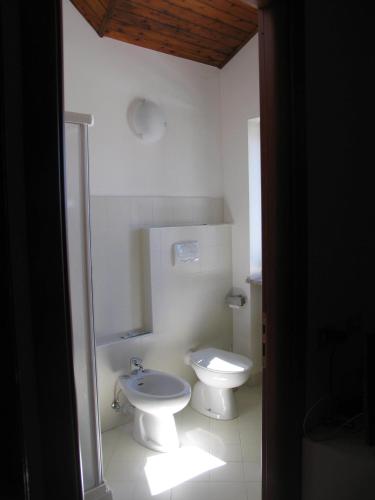 Albergo Residence Isottaにあるバスルーム