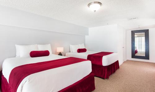 Cama o camas de una habitación en New Point Miami Beach Apartments
