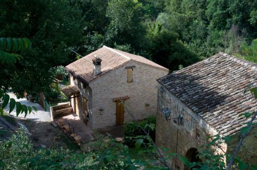 Το κτήριο όπου στεγάζεται  the country house