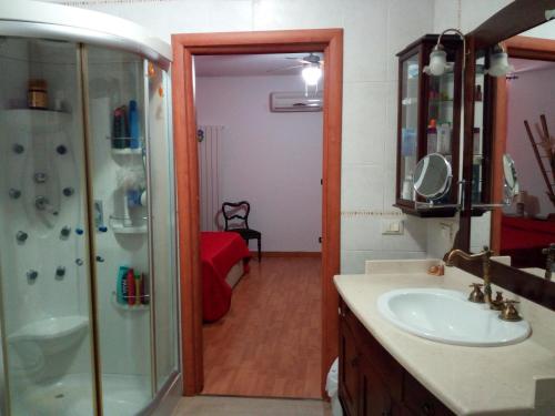 B&B Leonida tesisinde bir banyo