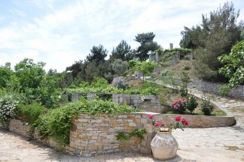 Gallery image of Arsinoi Stonehouses in Limenaria