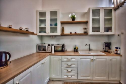 Maya's Boutique Residence